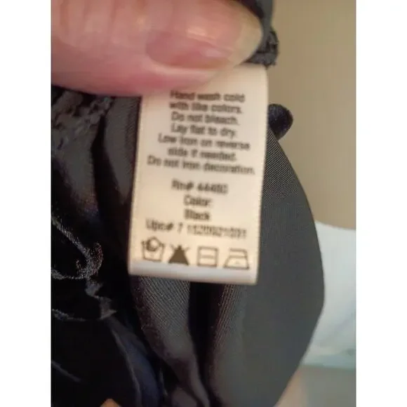 White Stag 1 Pc. Cardigan Looks Like 2pc Black Velvet Sz XL Holiday Festive... - Picture 7 of 9